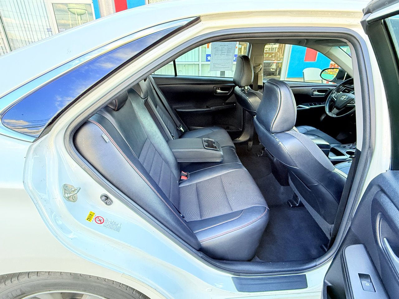 Used 2017 Toyota Camry SE image 24