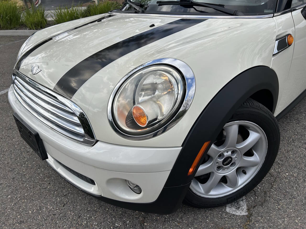 Used 2009 MINI Cooper Hardtop w/ Premium Pkg FWD image 16