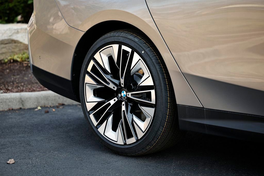 New 2026 BMW 530i w/ Premium Package image 6