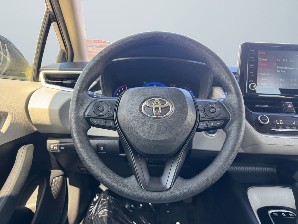 Used 2022 Toyota Corolla LE FWD image 10