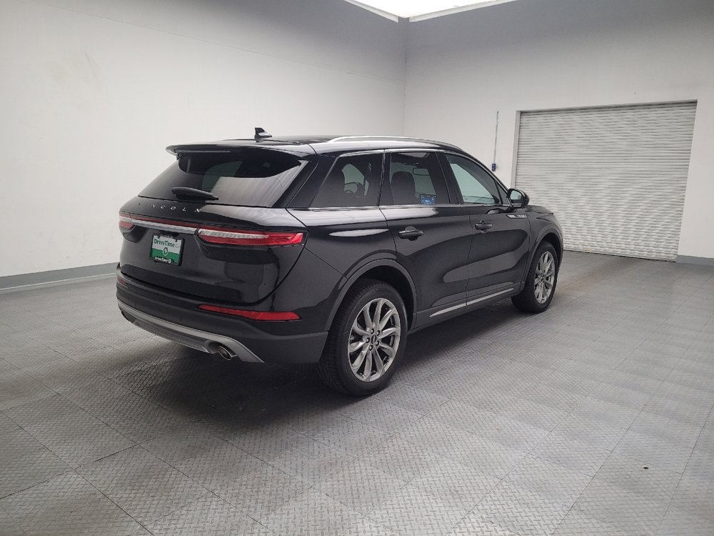 Used 2022 Lincoln Corsair FWD w/ Premium Package image 9