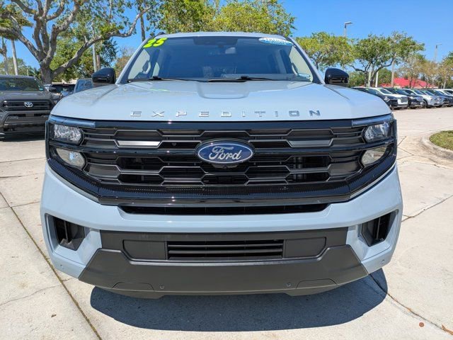 Certified 2025 Ford Expedition Active image 15