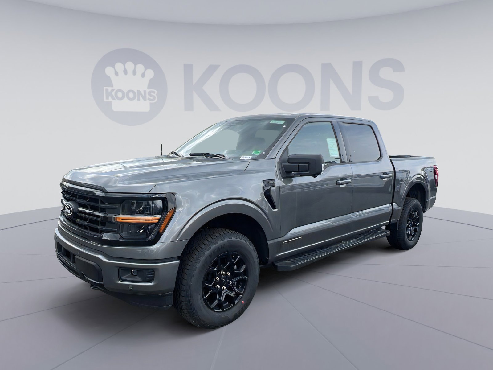 New 2025 Ford F150 XLT w/ Equipment Group 302A MID