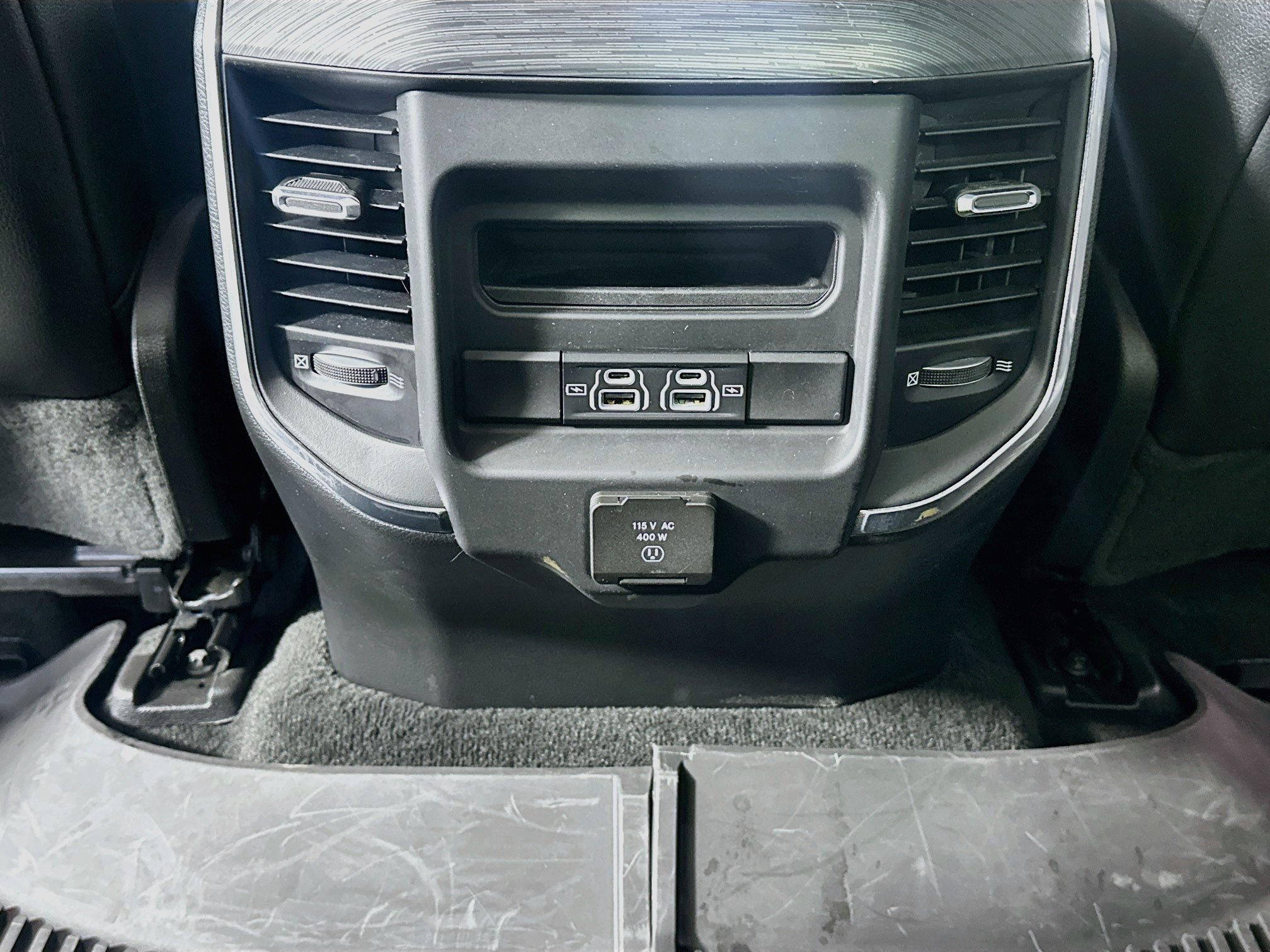 Used 2023 RAM 1500 Laramie AWD/4WD image 28