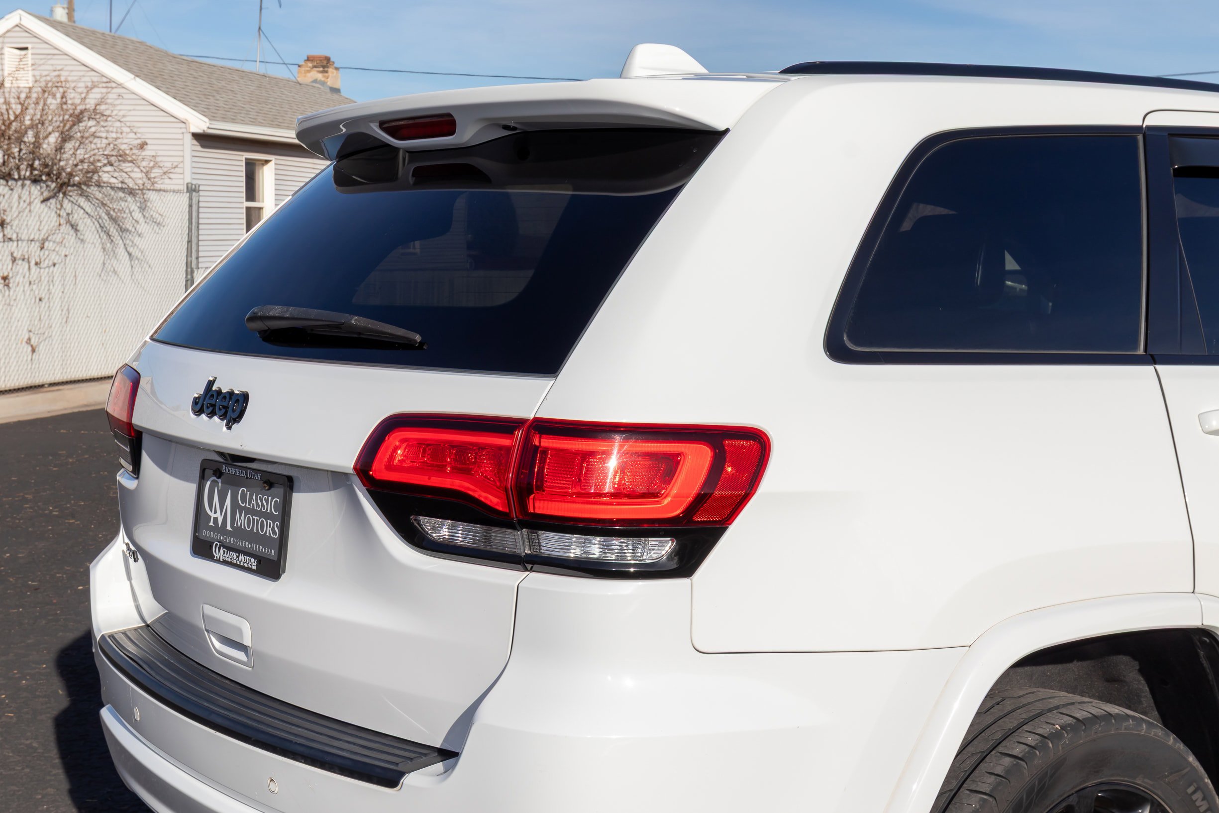 Used 2020 Jeep Grand Cherokee Altitude image 32