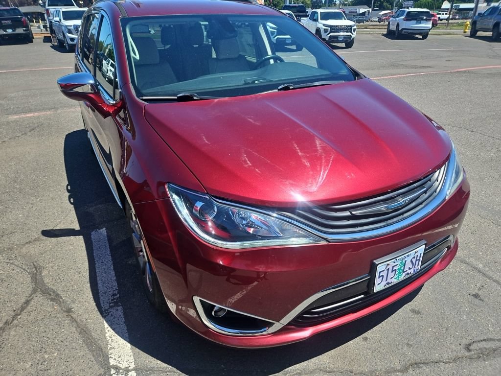 Used 2018 Chrysler Pacifica Limited FWD image 12