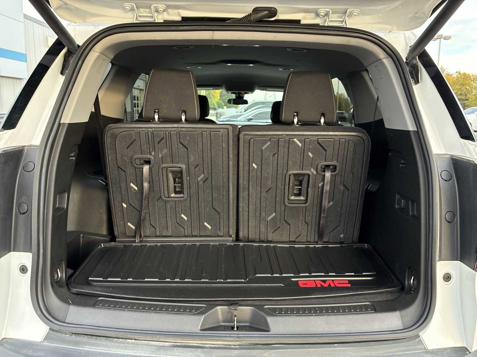 Certified 2023 GMC Acadia SLE w/ Driver Convenience Package image 25