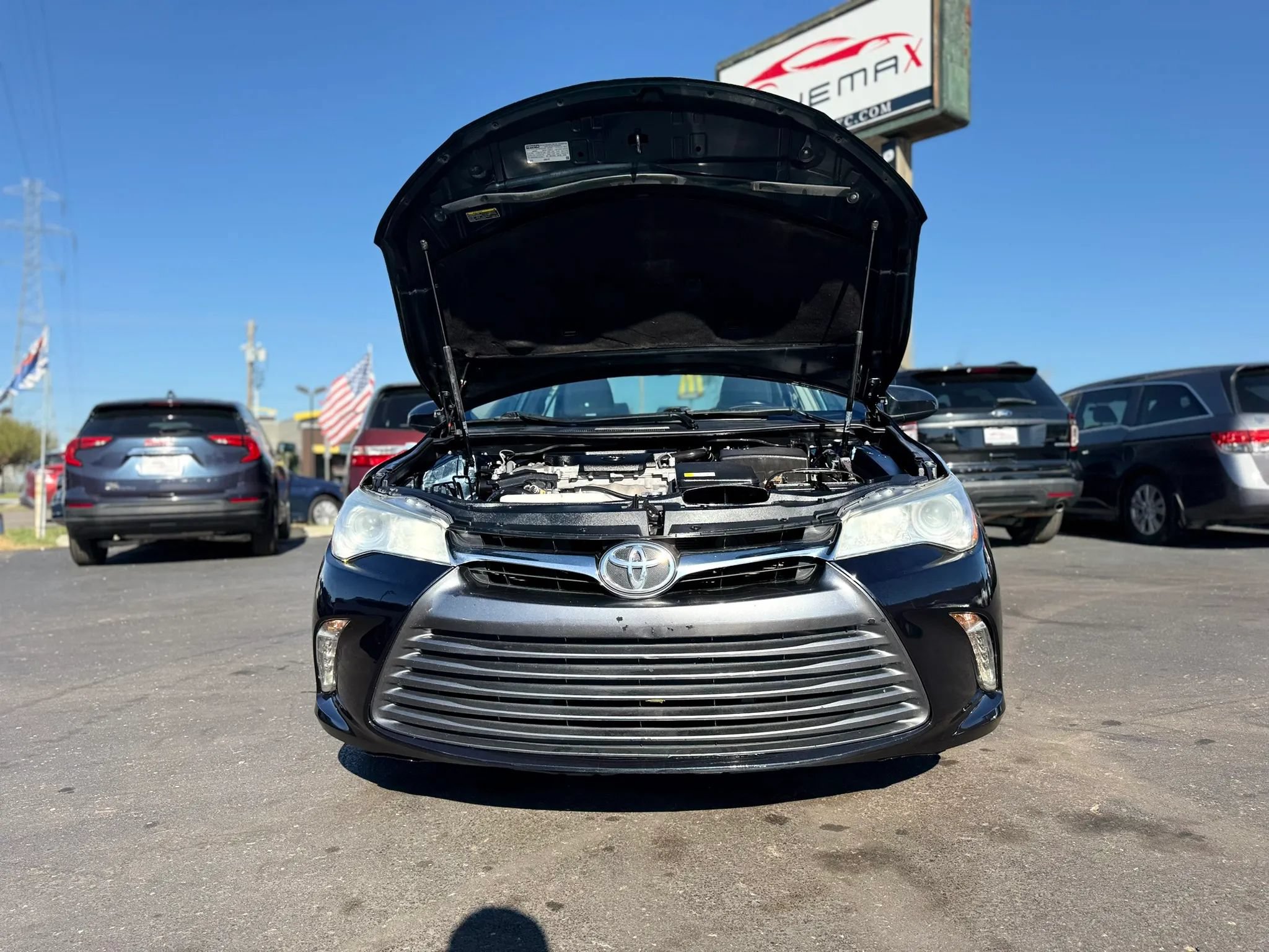 Used 2017 Toyota Camry XLE w/ Moonroof Package FWD image 10