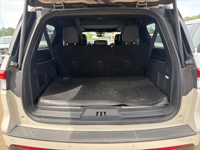 Certified 2023 Lincoln Navigator L Reserve image 6