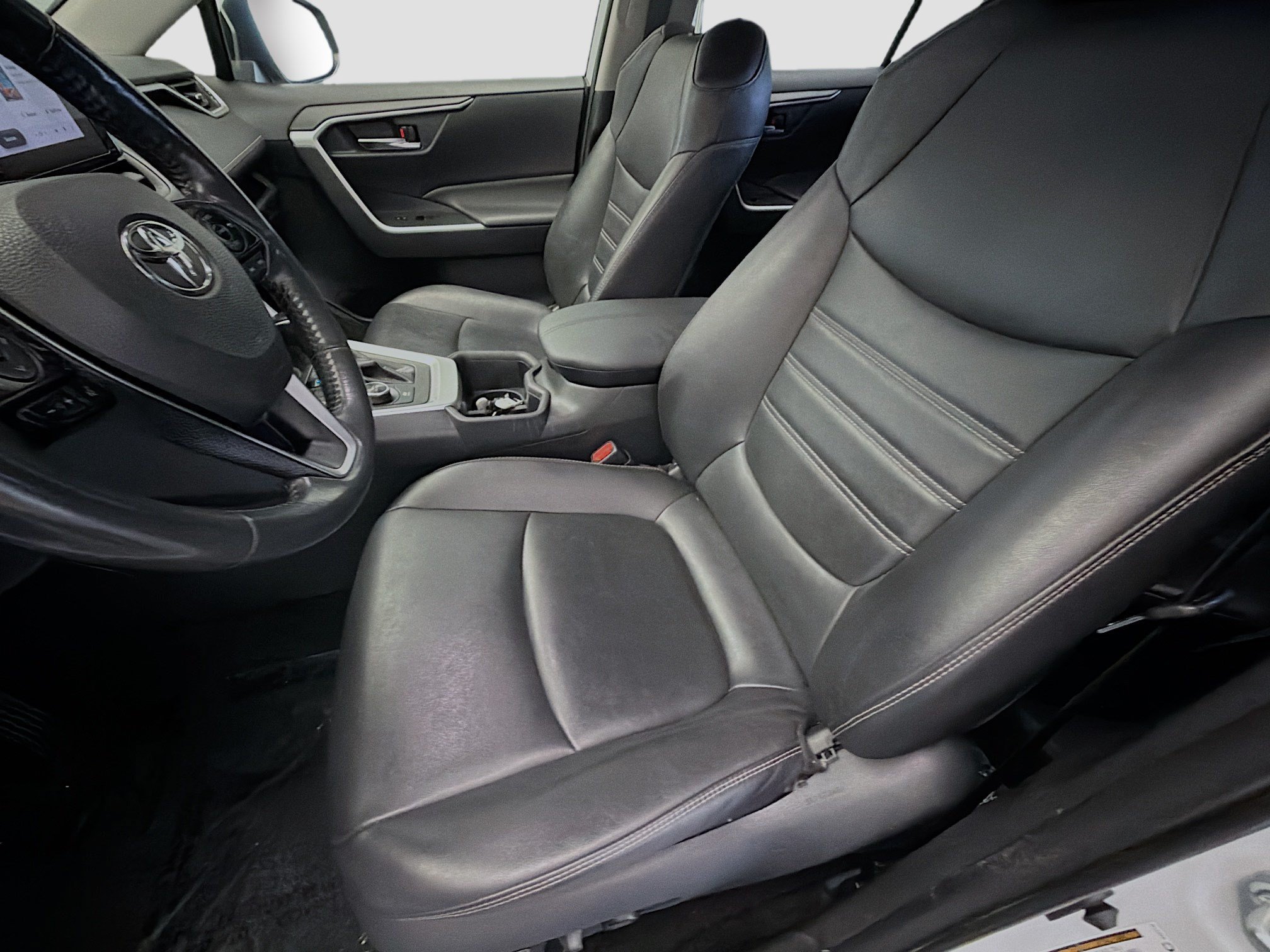 Used 2023 Toyota RAV4 XLE Premium AWD/4WD image 11