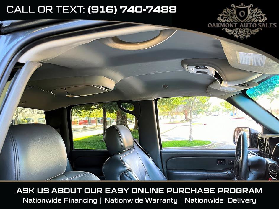 Used 2004 Chevrolet Silverado 2500 LT w/ Skid Plate Package AWD/4WD image 32
