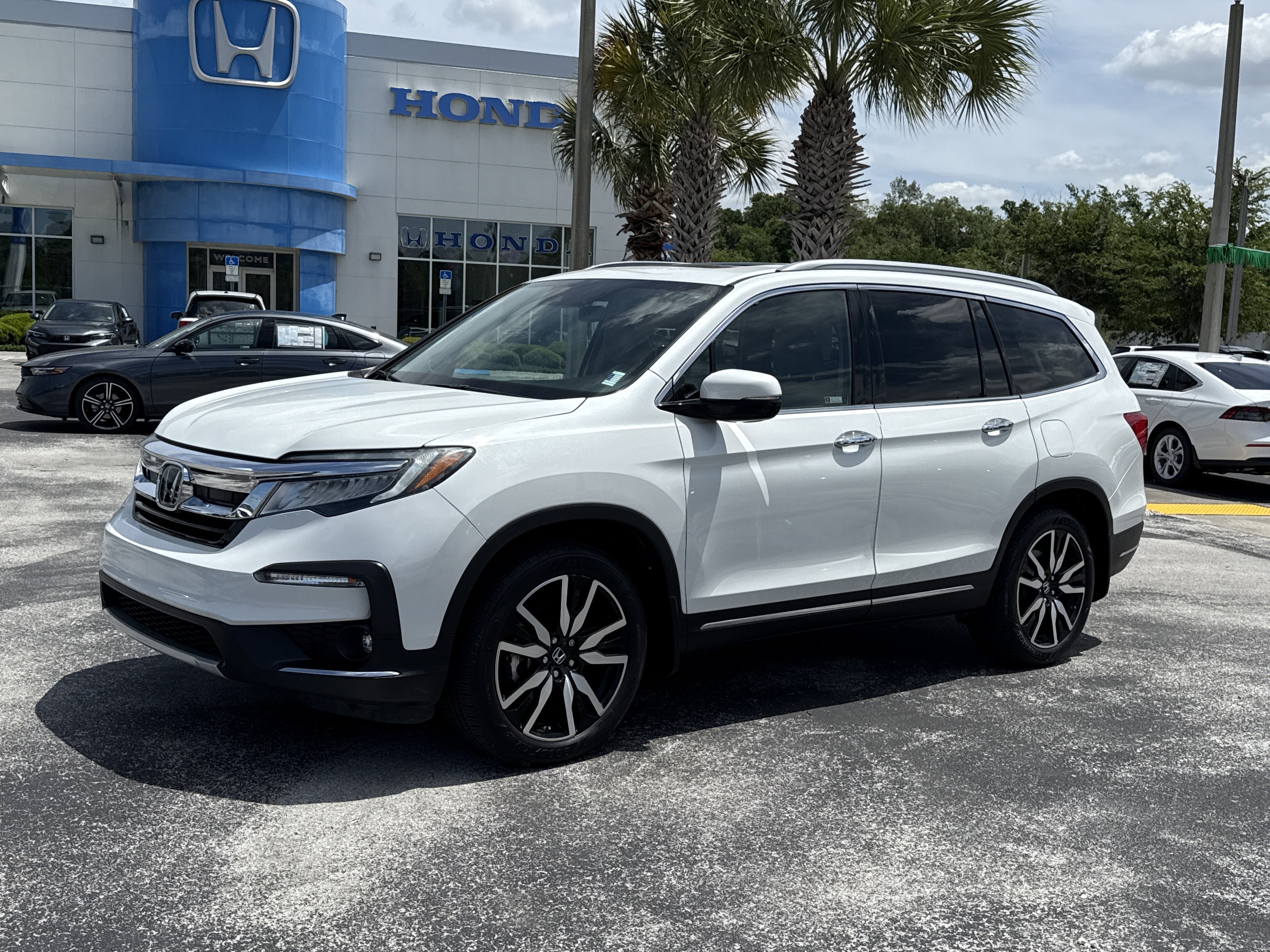 Certified 2020 Honda Pilot Touring image 12