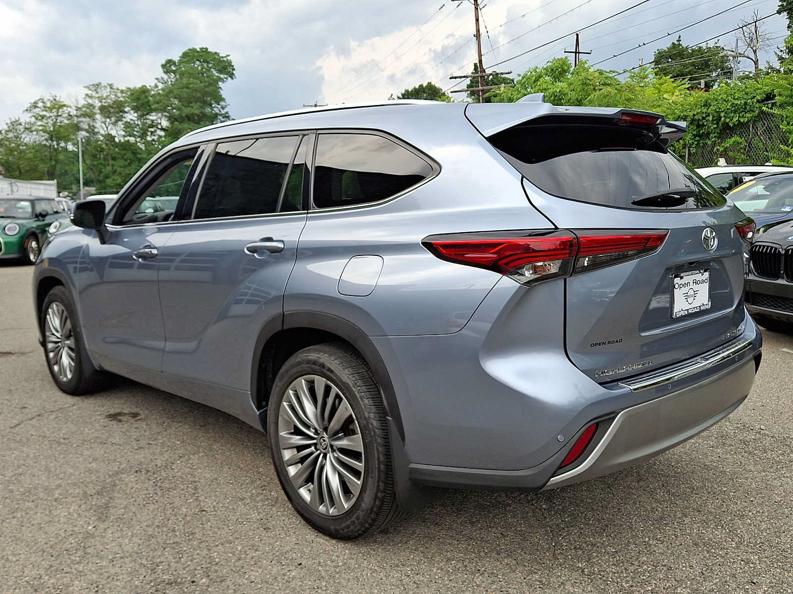 Used 2021 Toyota Highlander Platinum AWD/4WD image 4