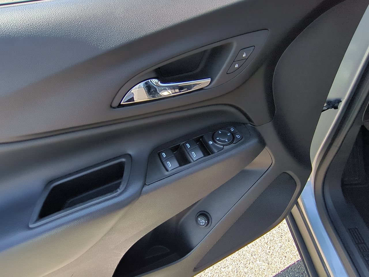 Used 2024 Chevrolet Equinox LT AWD/4WD image 22