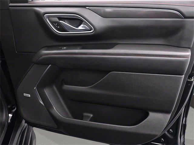 Used 2022 Chevrolet Suburban RST w/ Luxury Package image 24