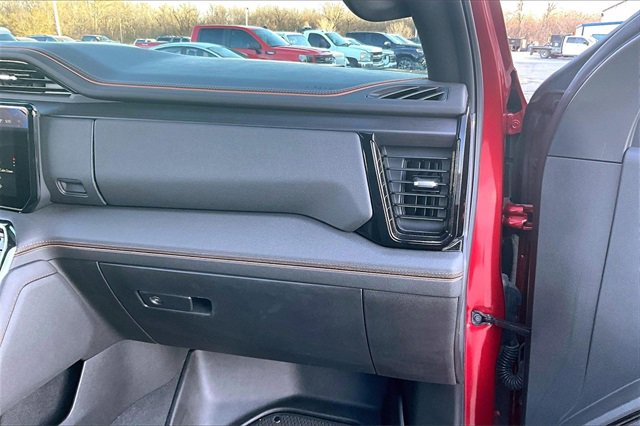 Used 2025 GMC Sierra 1500 AT4 w/ AT4 Premium Package image 27