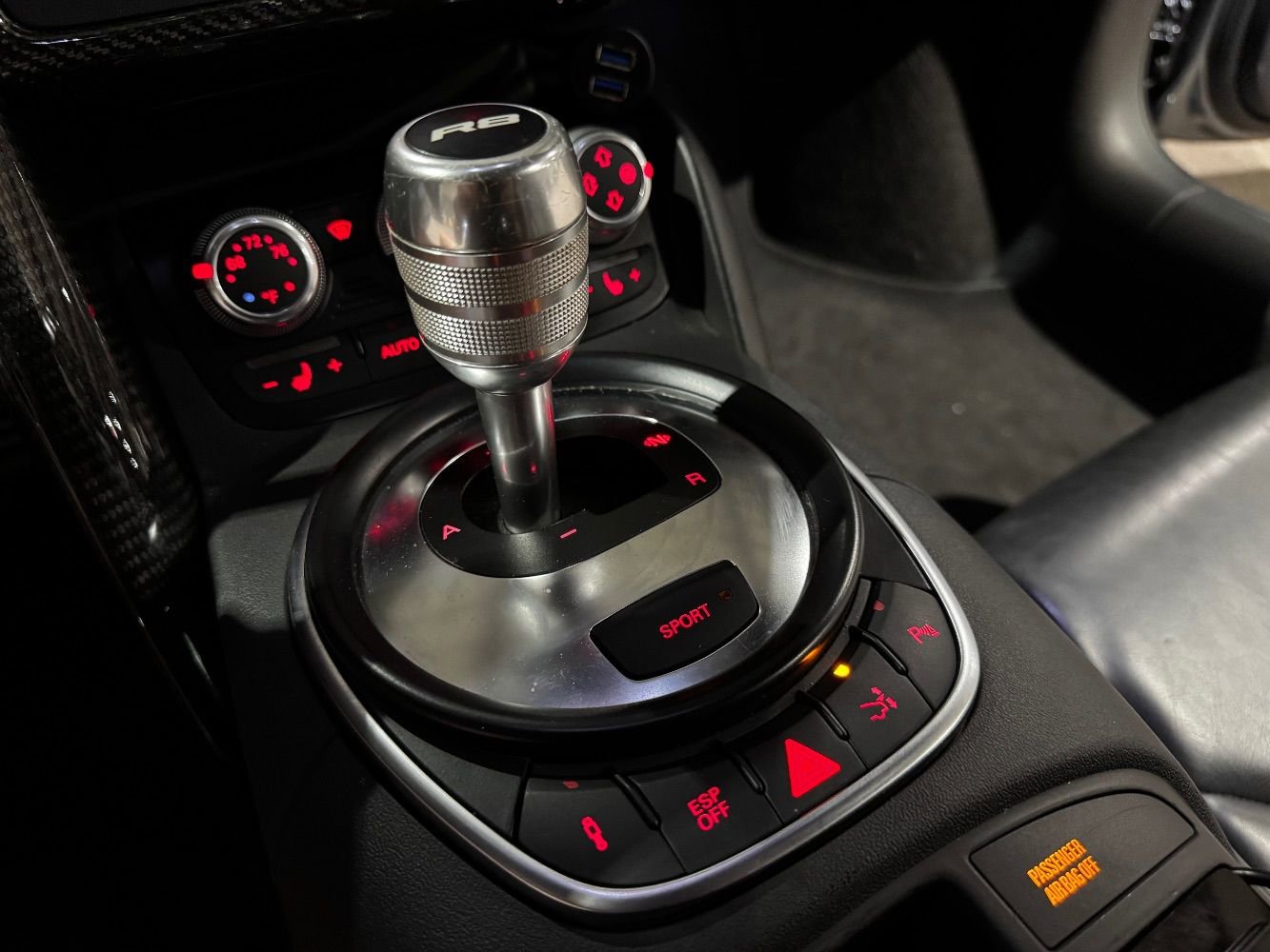 Used 2009 Audi R8 V8 image 28