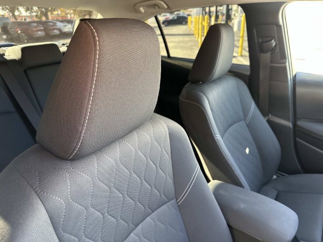 Used 2025 Toyota Corolla LE FWD image 34