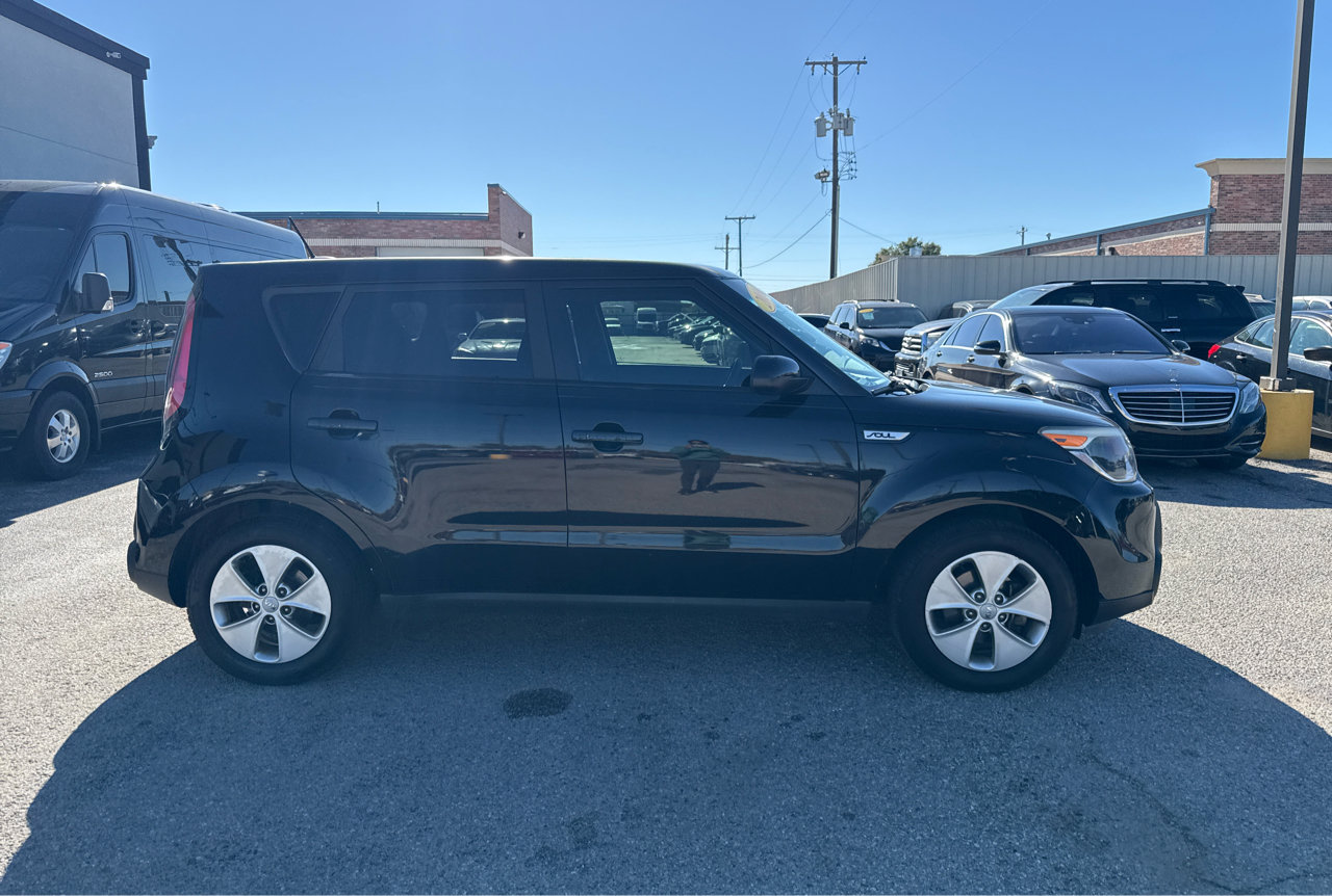 Used 2016 Kia Soul Base 6A image 5