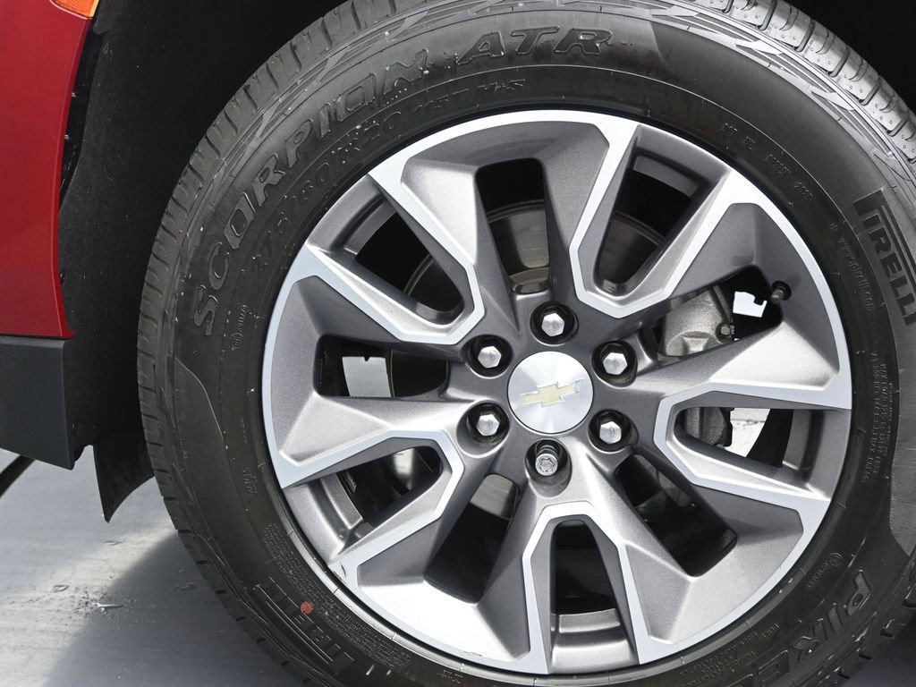 Used 2022 Chevrolet Suburban LT w/ LT Signature Package image 11