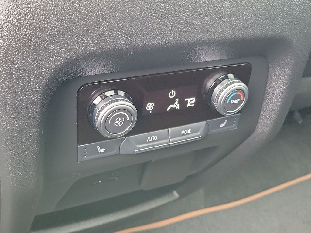 Used 2026 GMC Acadia AT4 w/ Luxury Package image 22