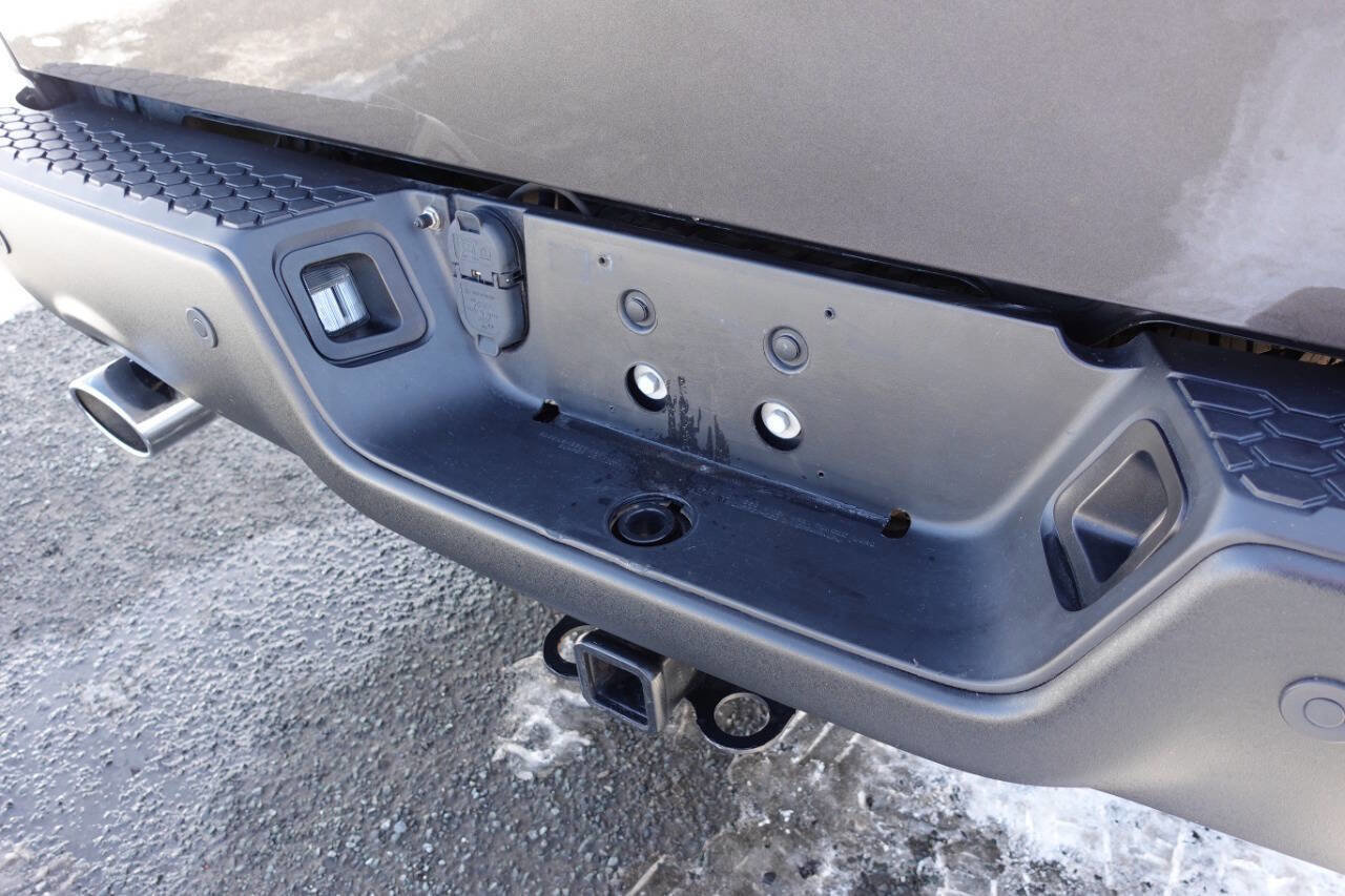 Used 2021 RAM 1500 Classic Warlock image 25