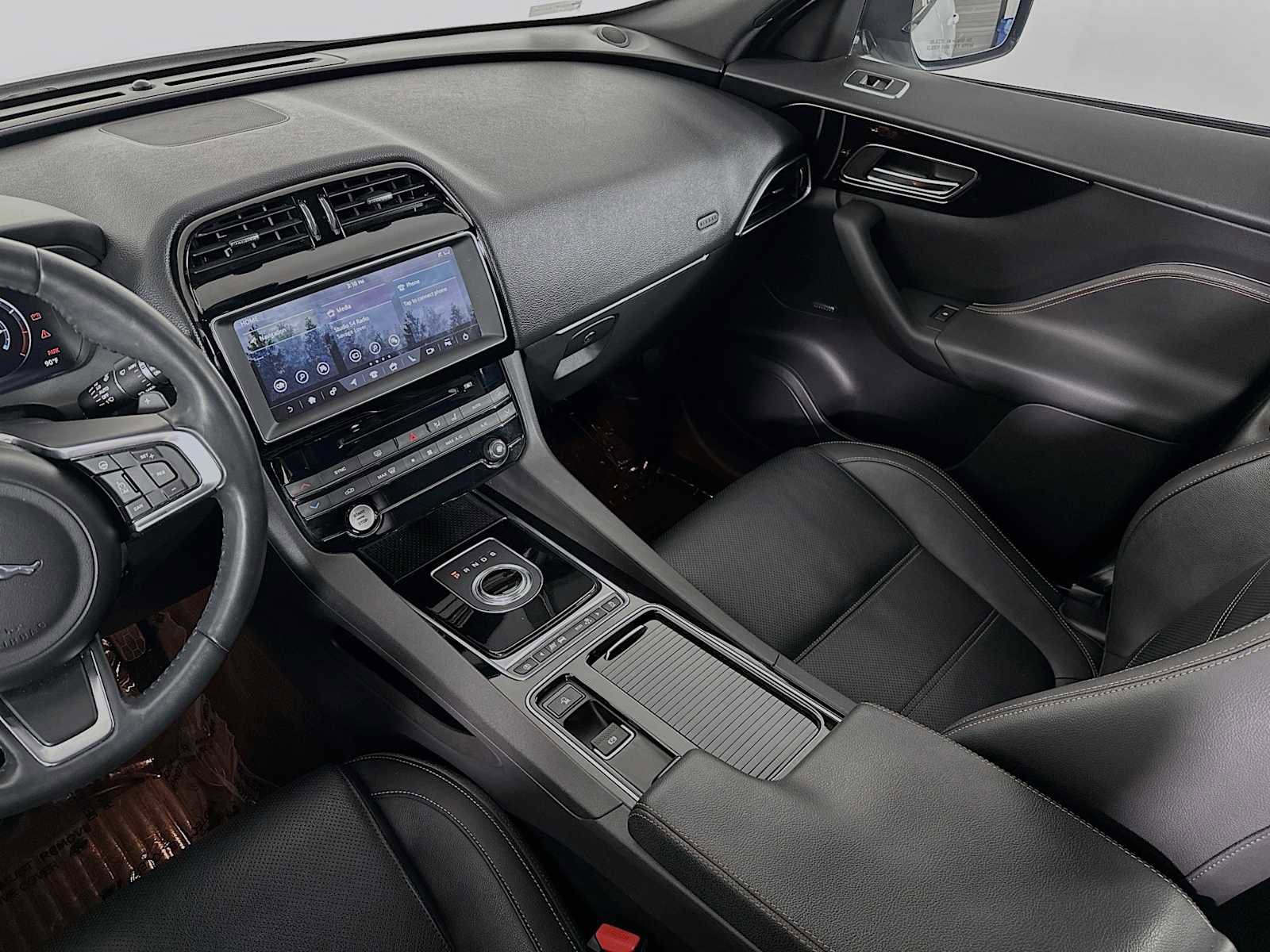 Used 2018 Jaguar F-PACE Prestige AWD/4WD image 25