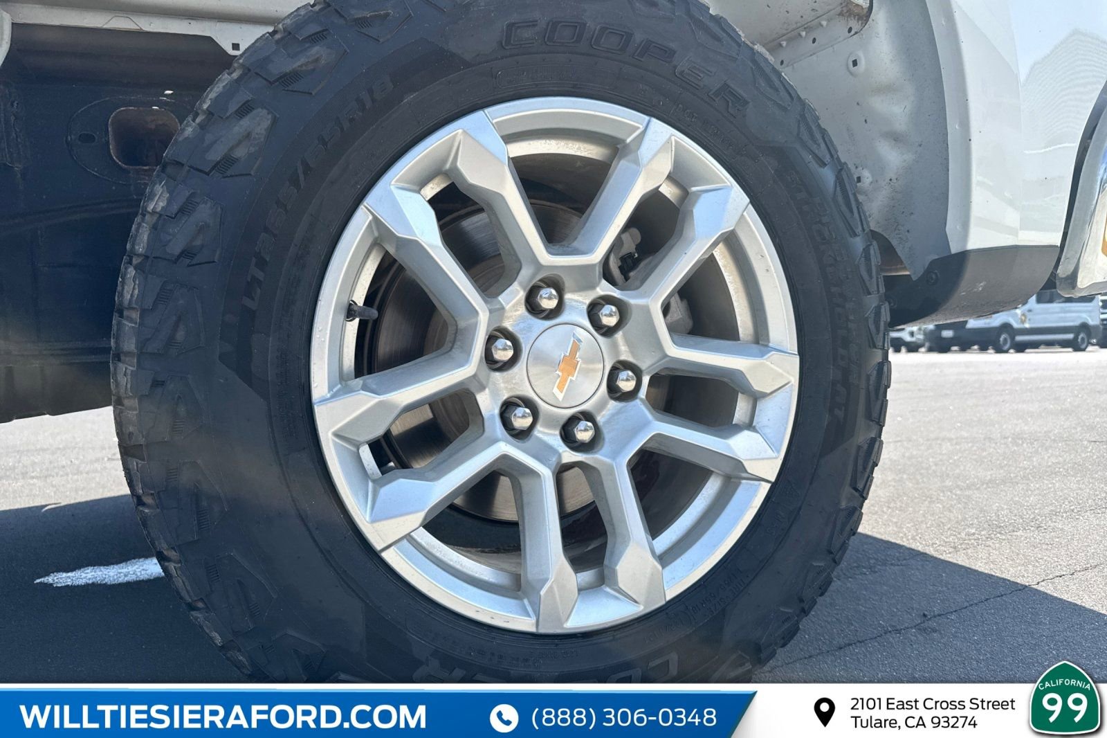 Used 2025 Chevrolet Silverado 1500 LT w/ Safety Package AWD/4WD image 7