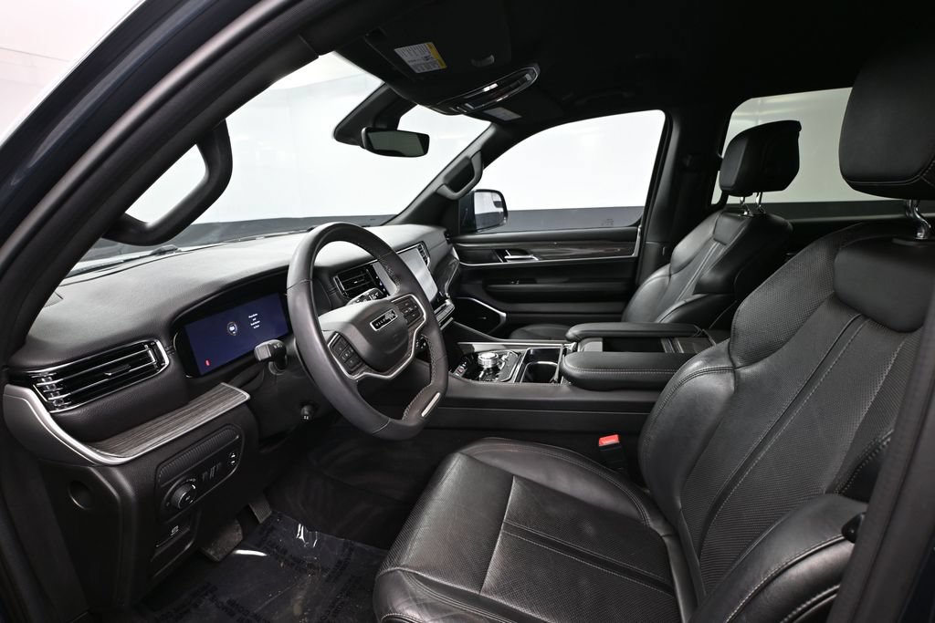 Used 2022 Jeep Wagoneer Series III AWD/4WD image 21