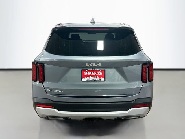 Used 2024 Kia Sorento LX image 7