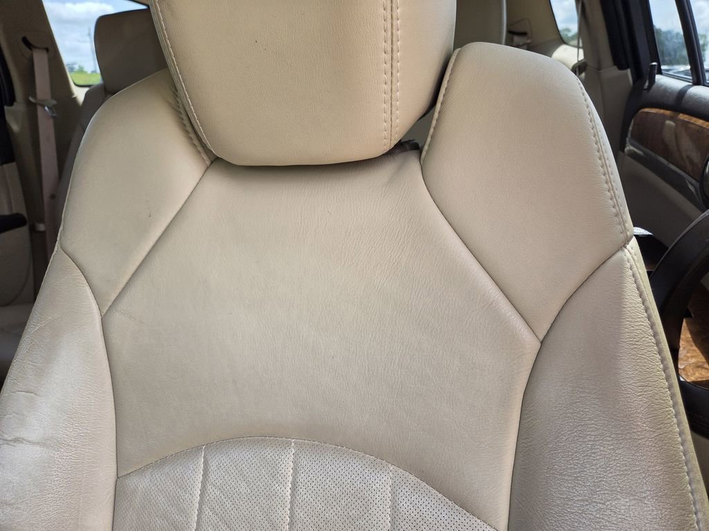 Used 2011 Buick Enclave CXL image 13