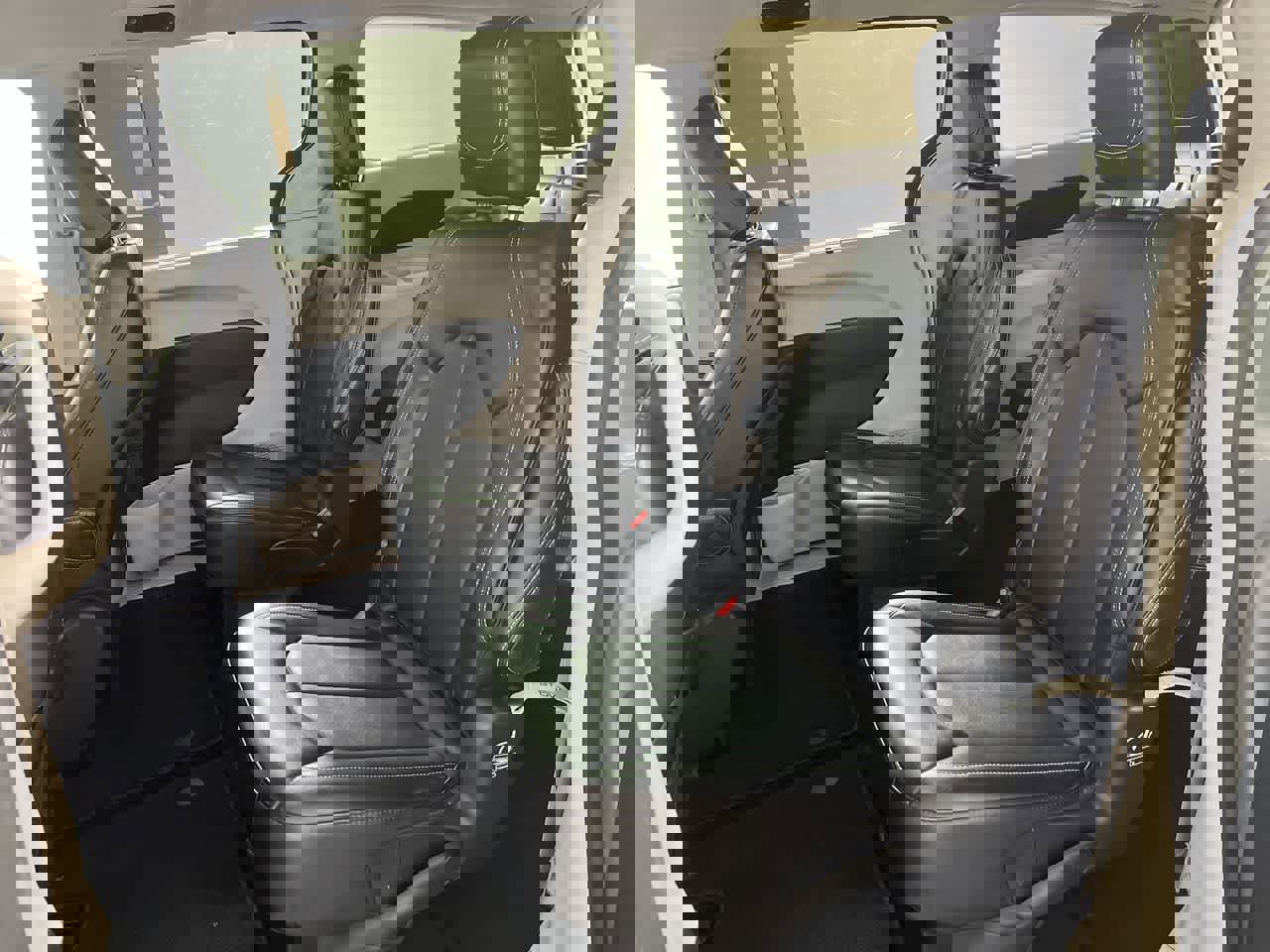 Used 2024 Chrysler Pacifica Touring-L image 27