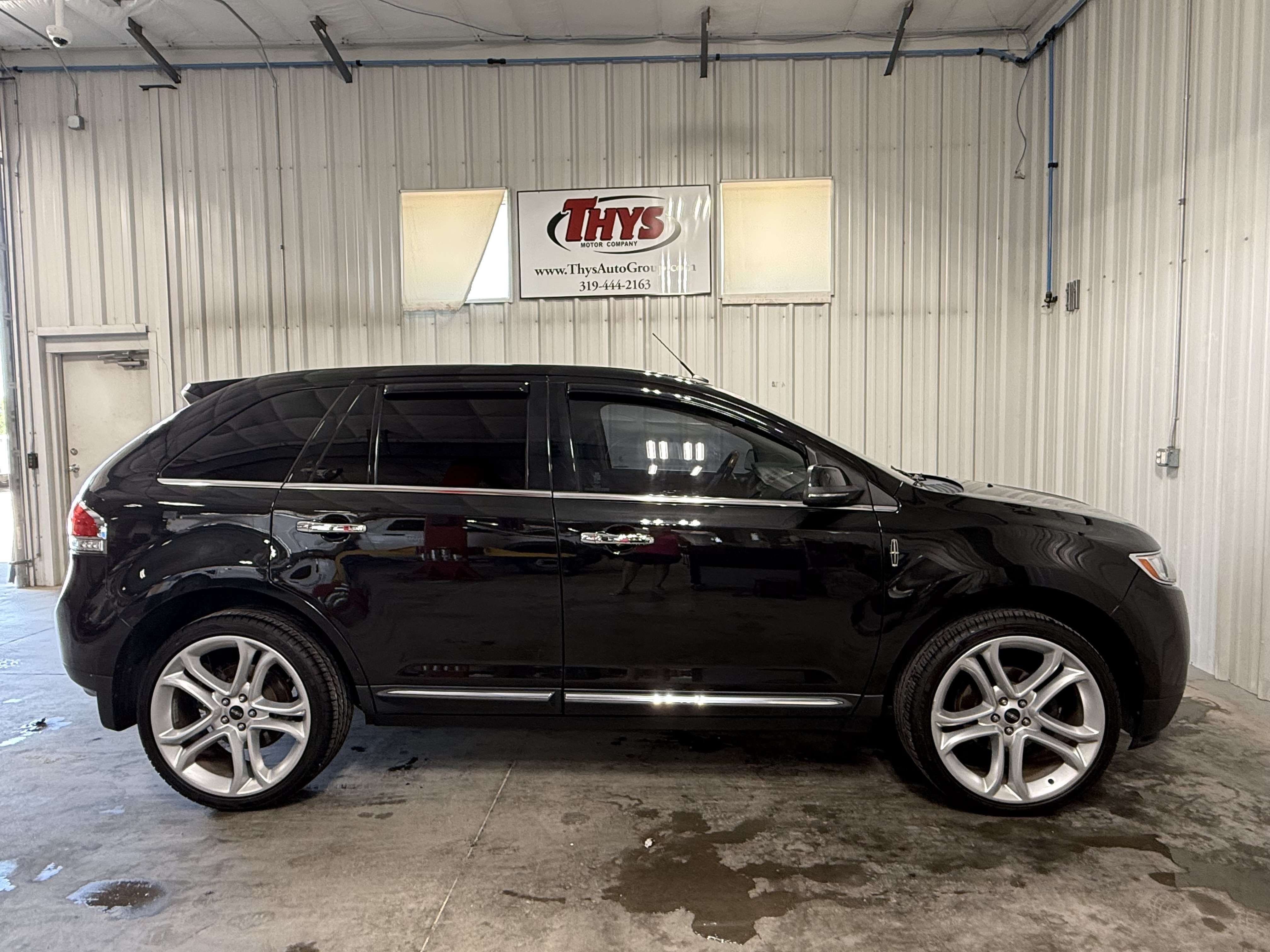 Used 2014 Lincoln MKX AWD w/ Equipment Group 102A image 2