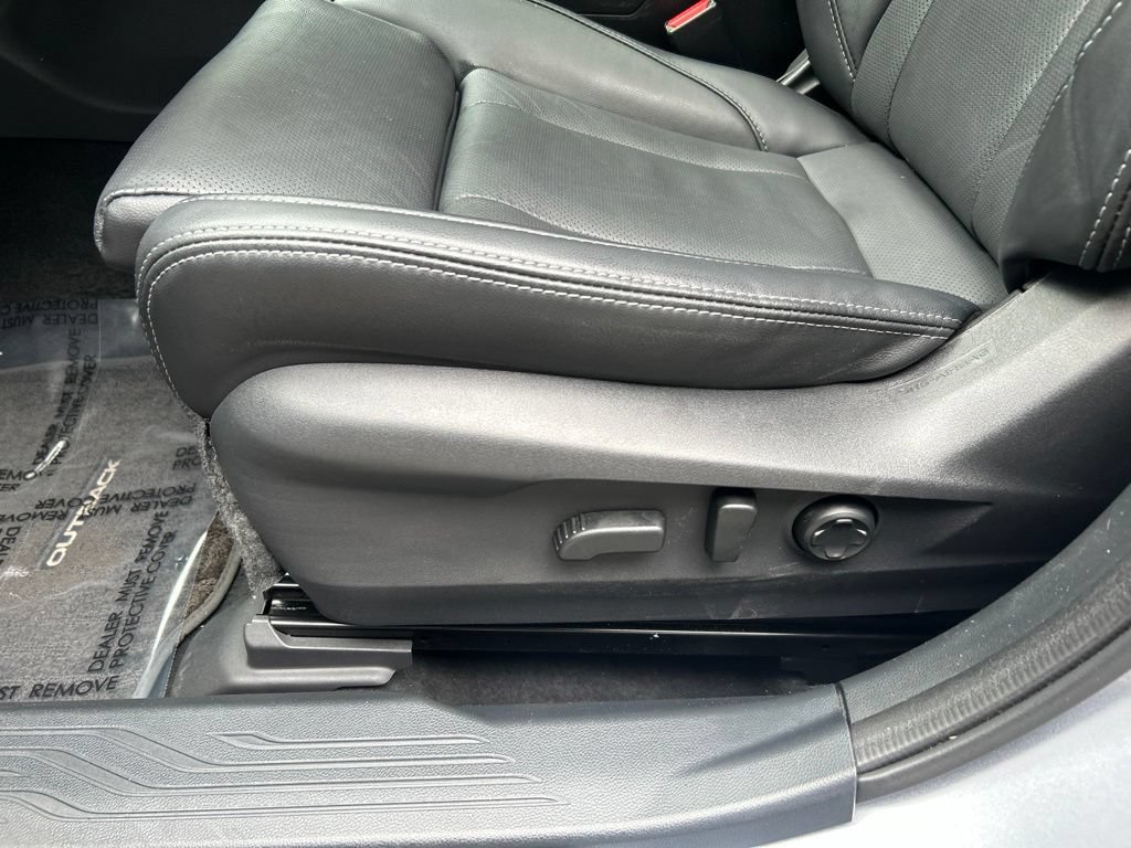 Used 2023 Subaru Outback Limited AWD/4WD image 16