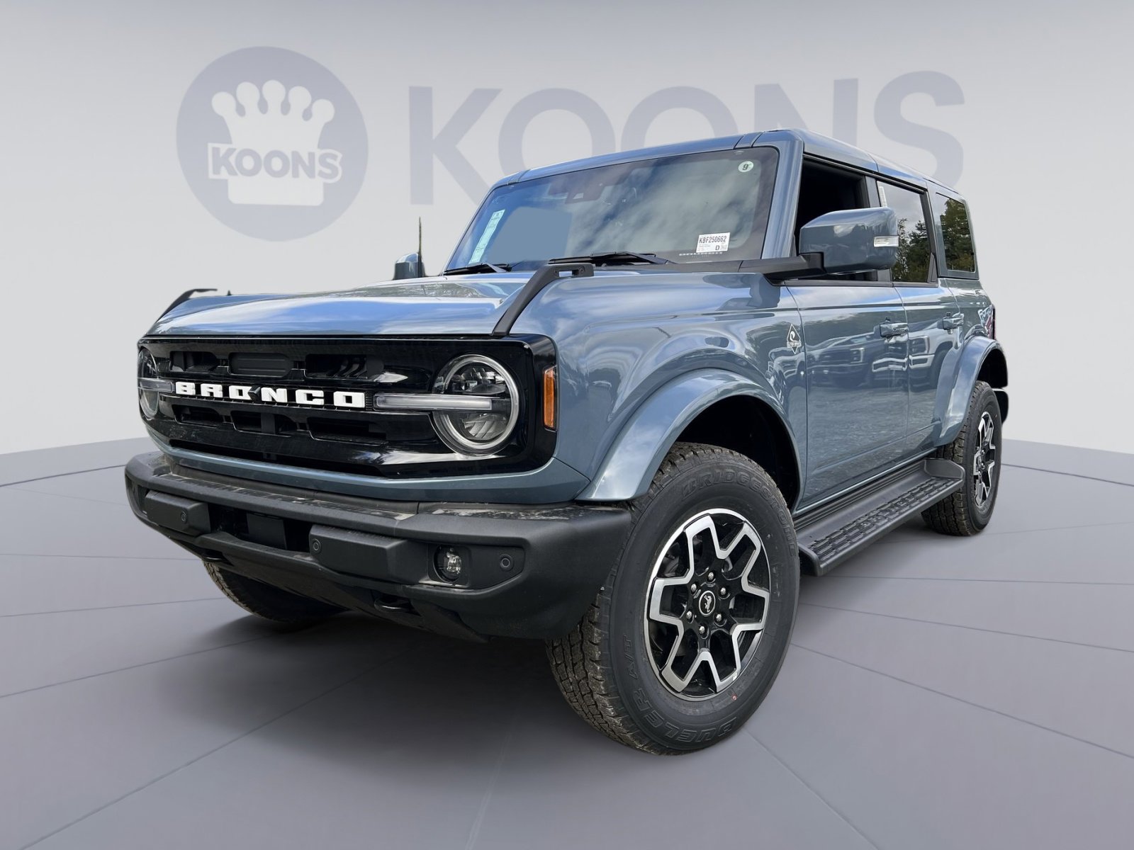 New 2025 Ford Bronco Outer Banks image 1