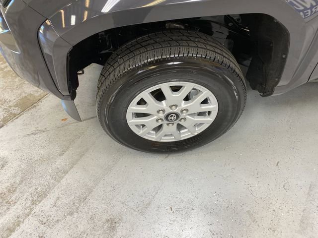 Used 2025 Toyota Tacoma SR5 AWD/4WD image 11
