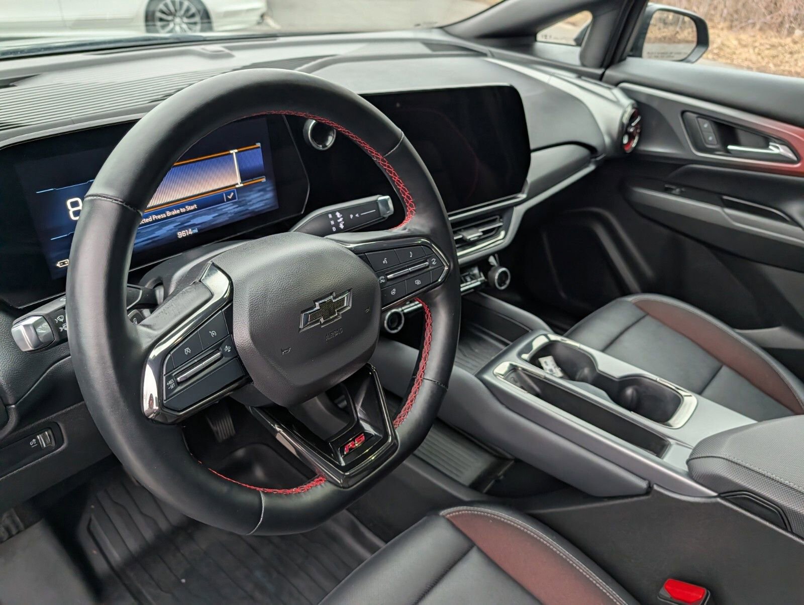 Used 2024 Chevrolet Equinox EV RS image 29