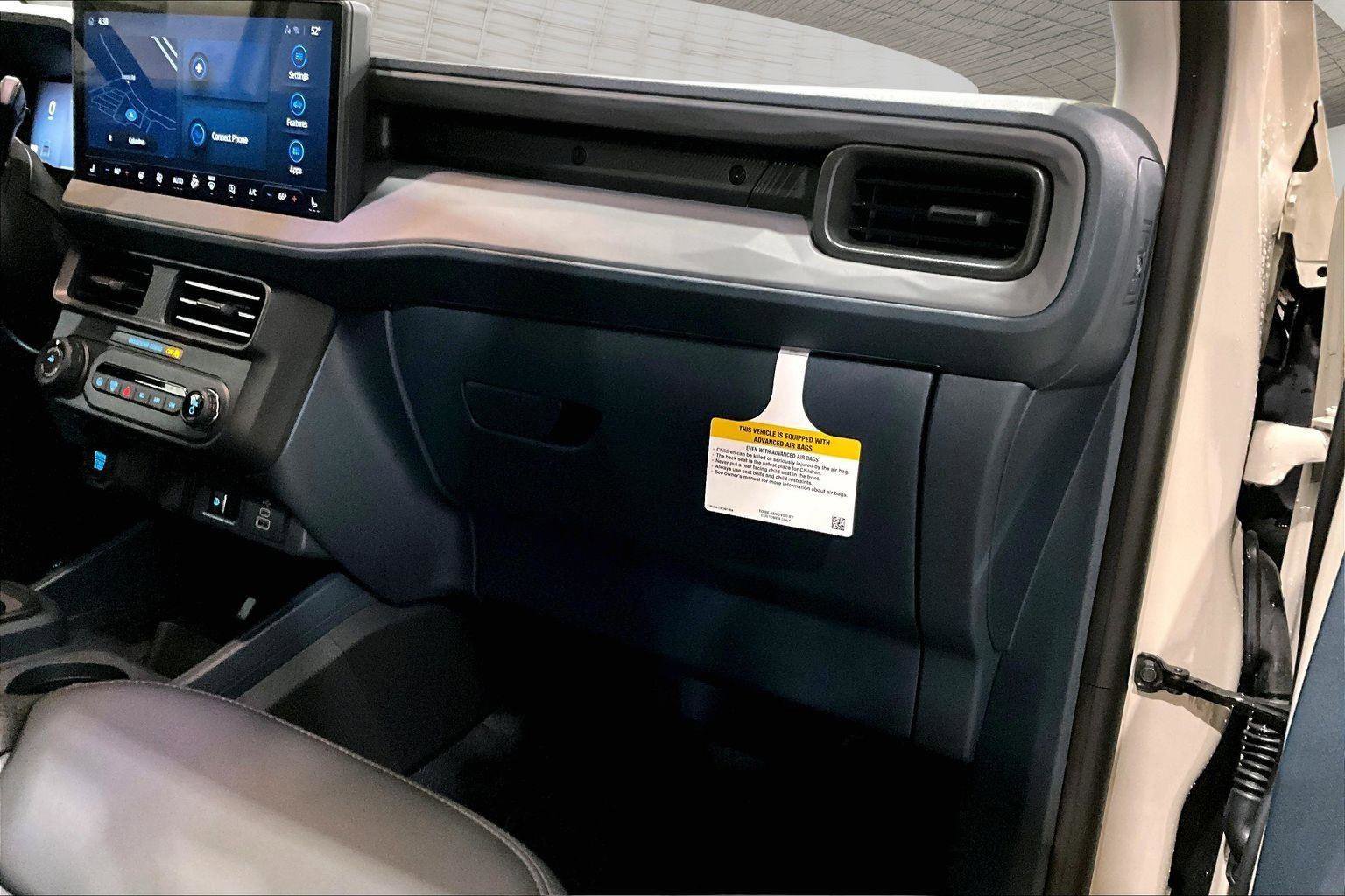 New 2025 Ford Maverick Lariat w/ Black Appearance Package AWD/4WD image 30