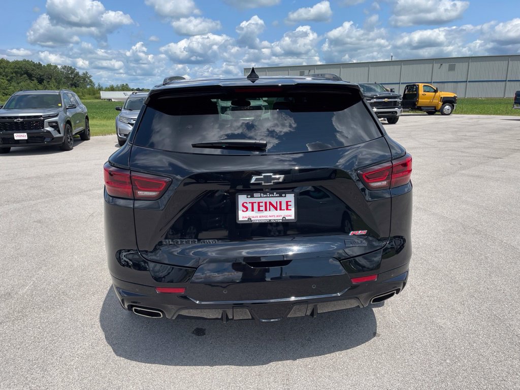 Used 2025 Chevrolet Blazer RS w/ Enhanced Convenience Package AWD/4WD image 6