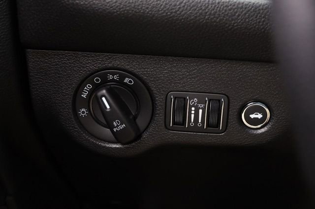 Used 2022 Dodge Challenger R/T w/ Blacktop Package RWD image 18