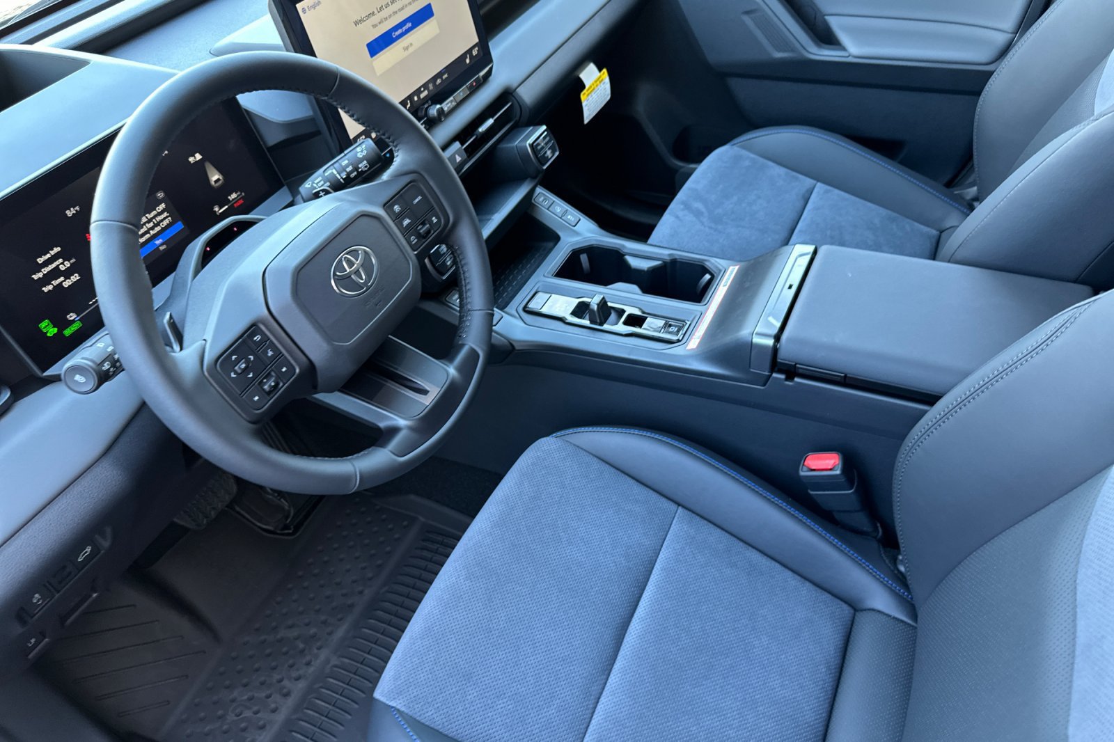New 2026 Toyota RAV4 XSE w/ Panoramic Sun Roof Package AWD/4WD image 10