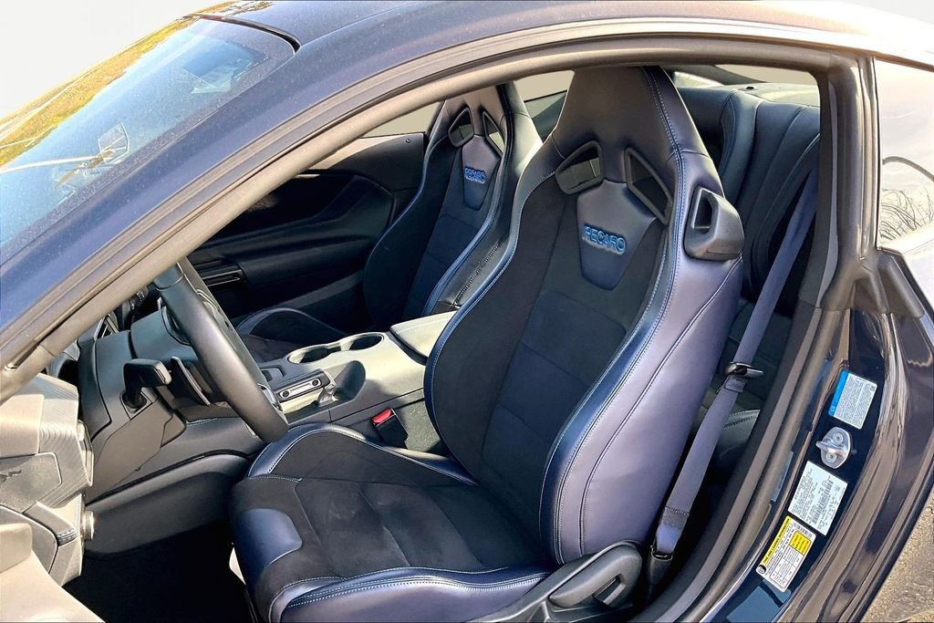 Used 2025 Ford Mustang Dark Horse image 15