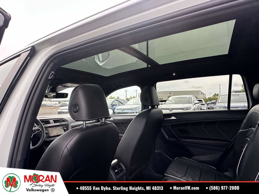 Used 2022 Volkswagen Tiguan SEL R-Line AWD/4WD image 16