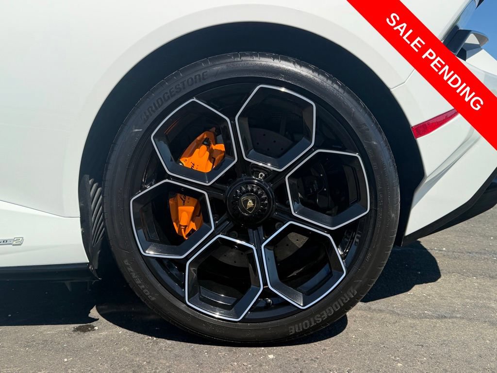 Used 2023 Lamborghini Huracan Tecnica RWD image 17
