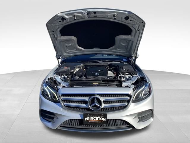 Used 2019 Mercedes-Benz E 300 4MATIC image 9