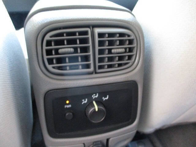 Used 2007 Chevrolet TrailBlazer LS w/ Skid Plate Package AWD/4WD image 17