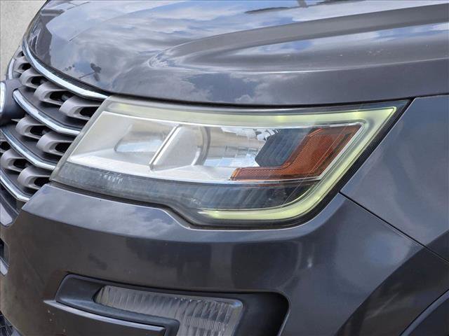 Used 2017 Ford Explorer XLT w/ Equipment Group 202A FWD image 9