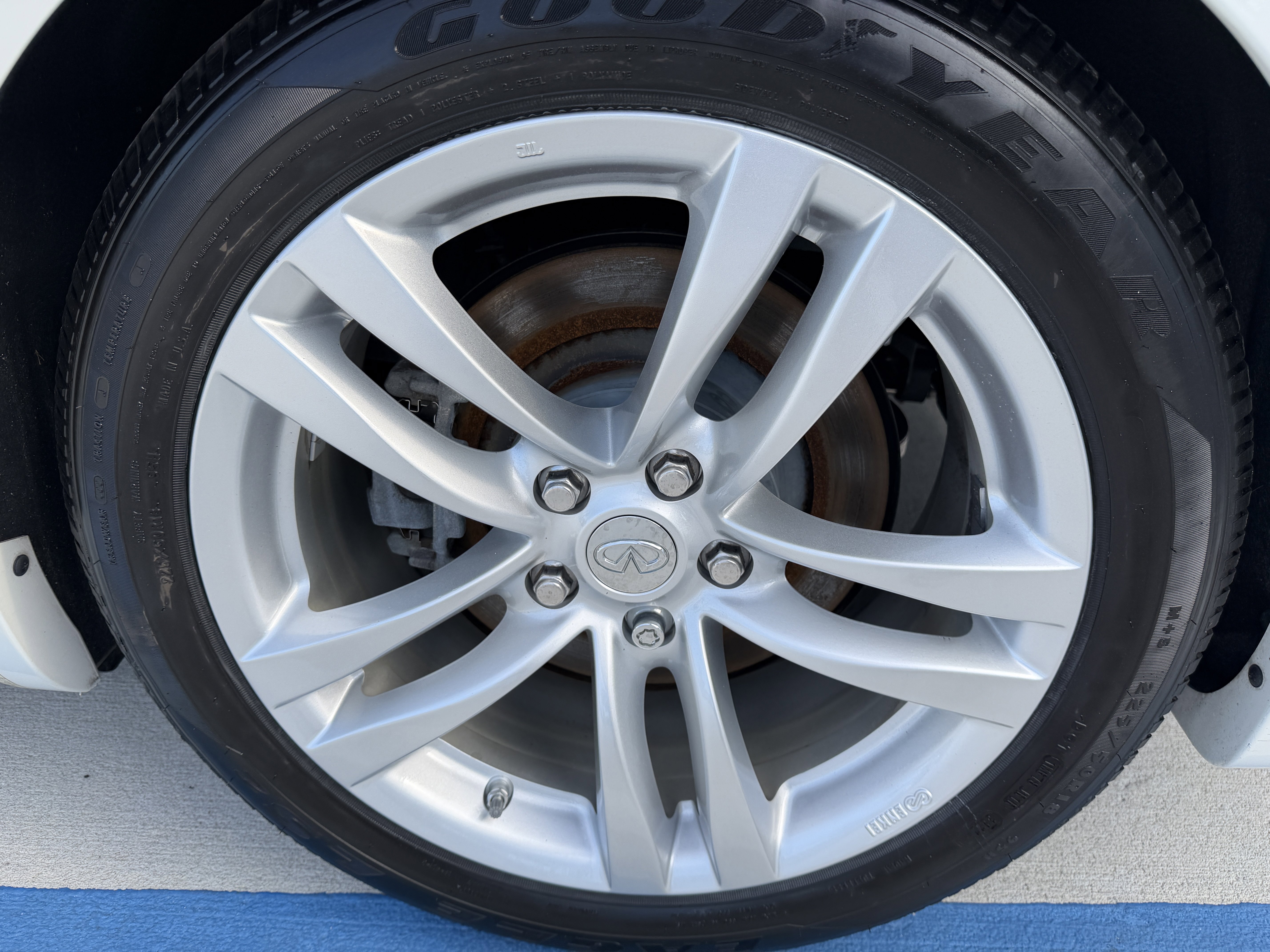 Used 2010 INFINITI G37 Journey w/ Premium Pkg image 28