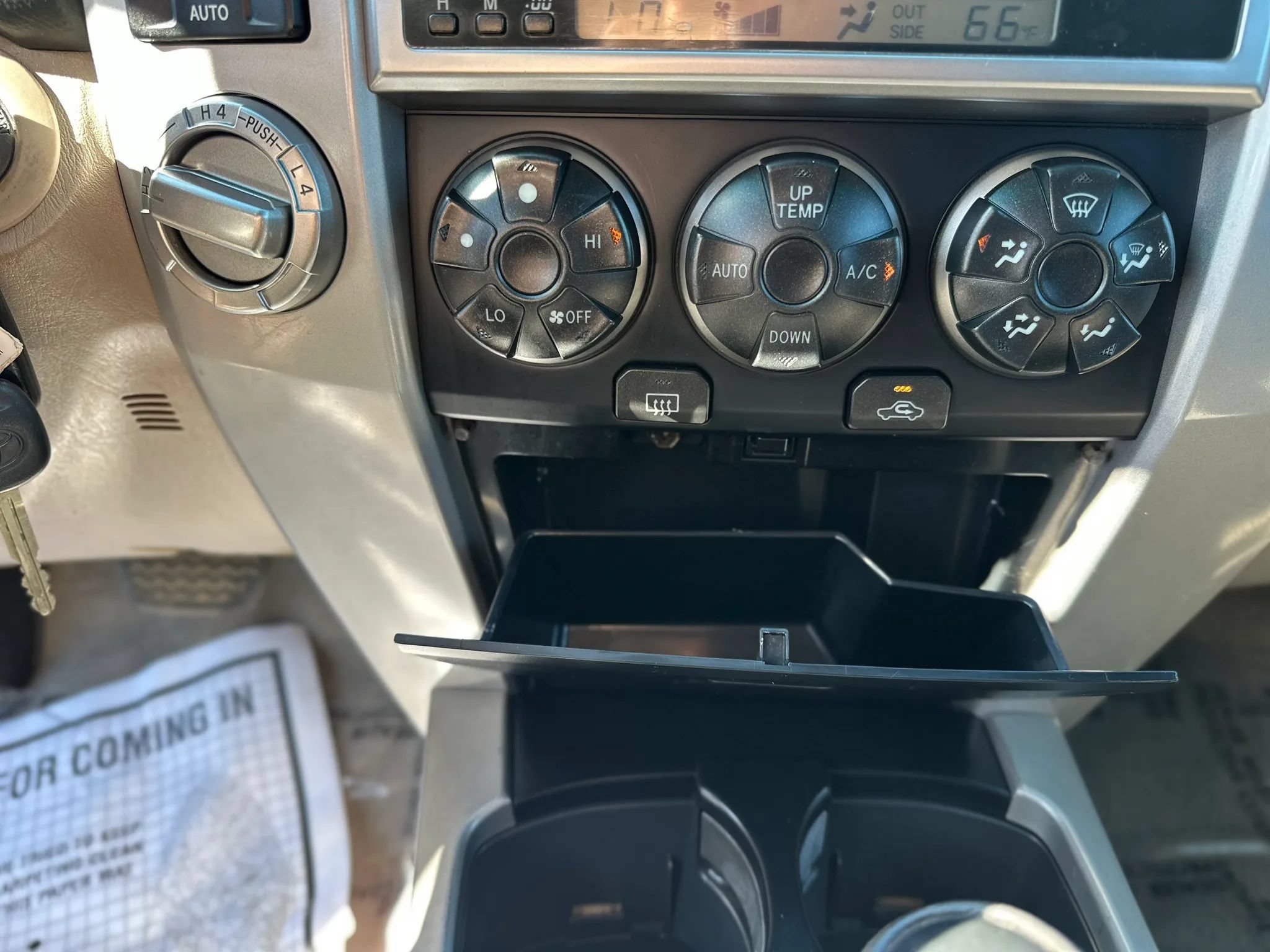 Used 2004 Toyota 4Runner Sport AWD/4WD image 37
