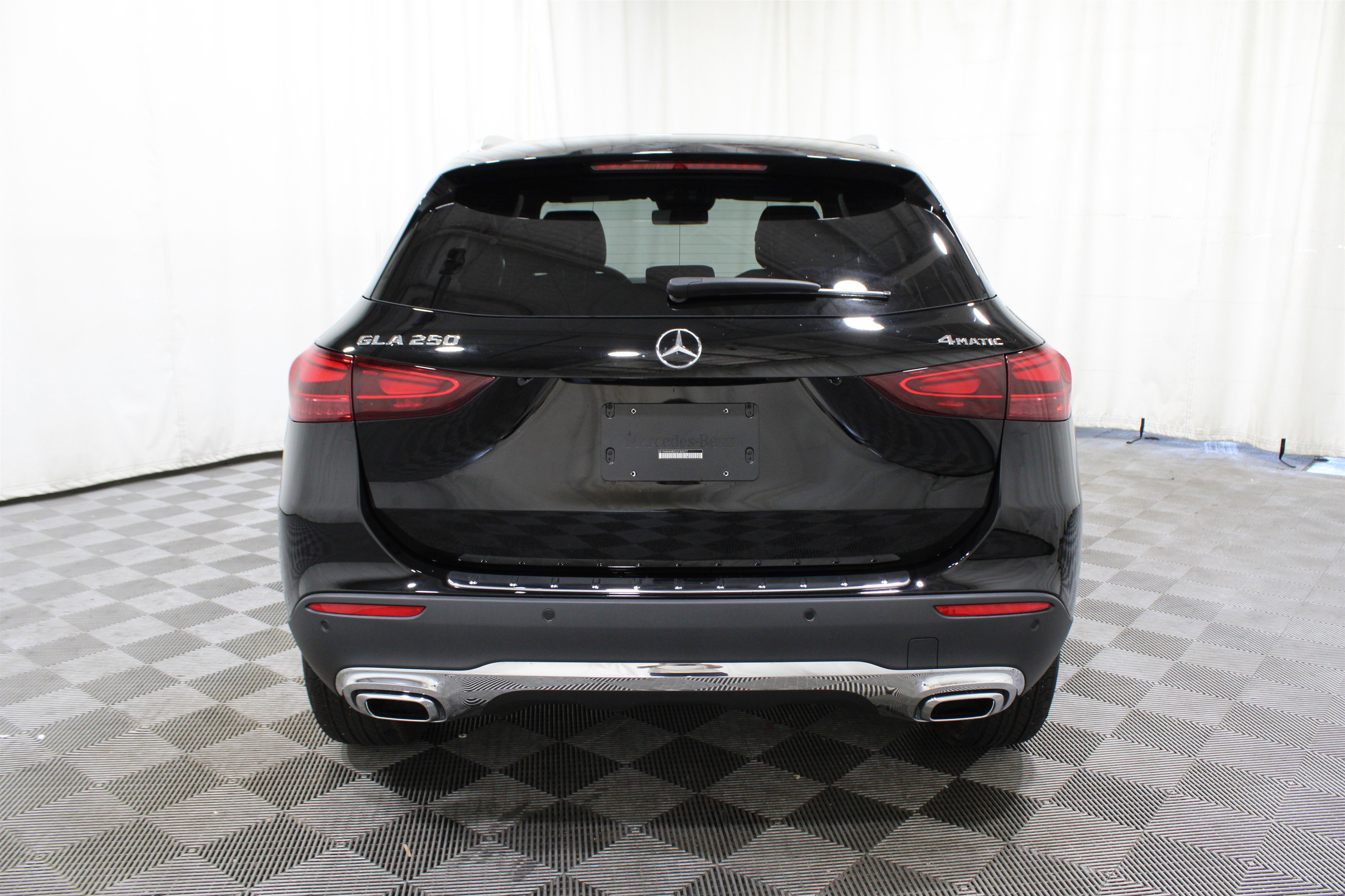 Used 2025 Mercedes-Benz GLA 250 4MATIC image 33